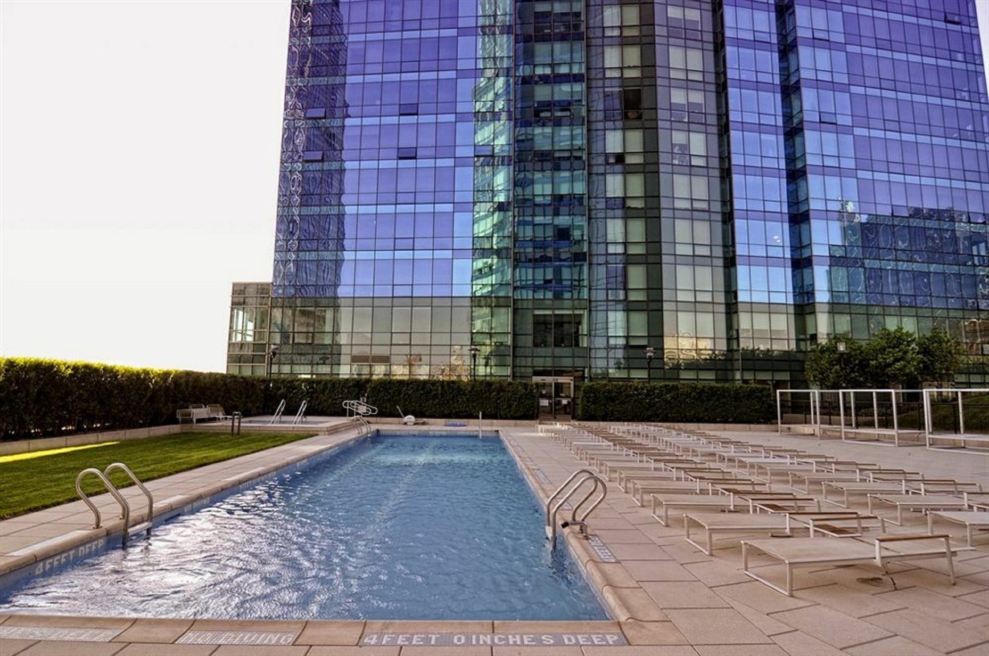 Global Luxury Suites At Greene Jersey City Exteriér fotografie